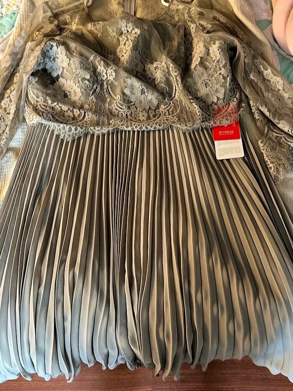 JJ's House Floral Lace Pleated Maxi Dress in Gray Size 16W NWT
